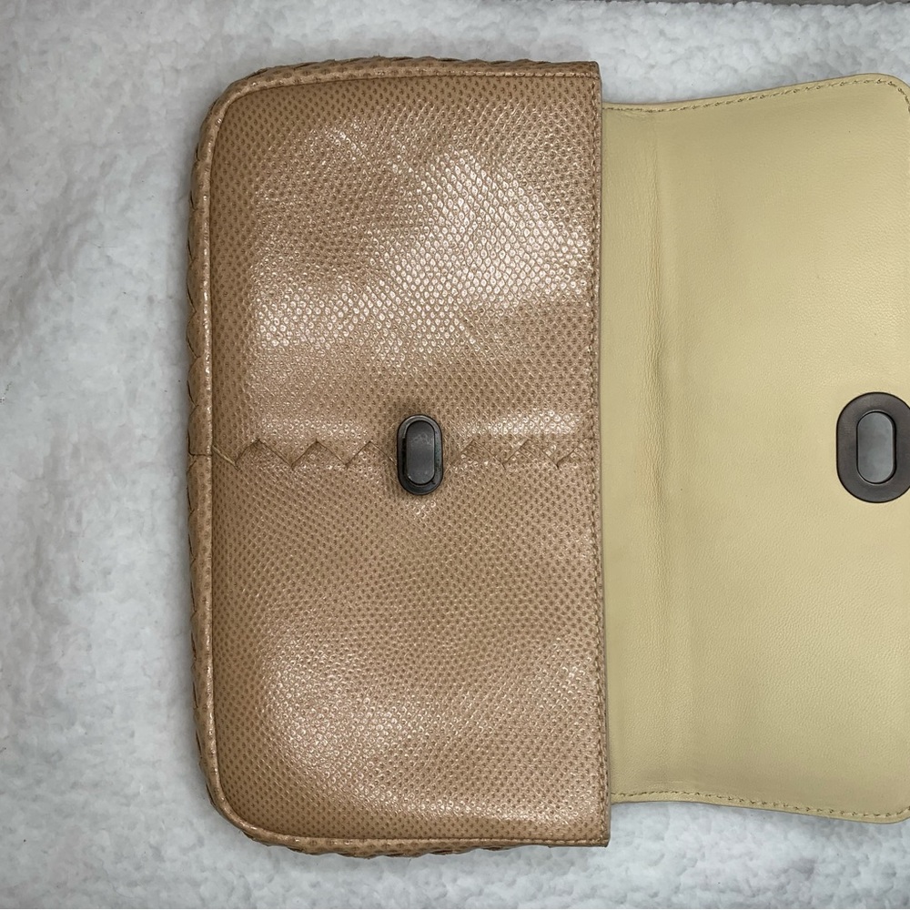 SOLD!!!Pristine Bottega Veneta Snakeskin leather clutch - Picture 3 of 11